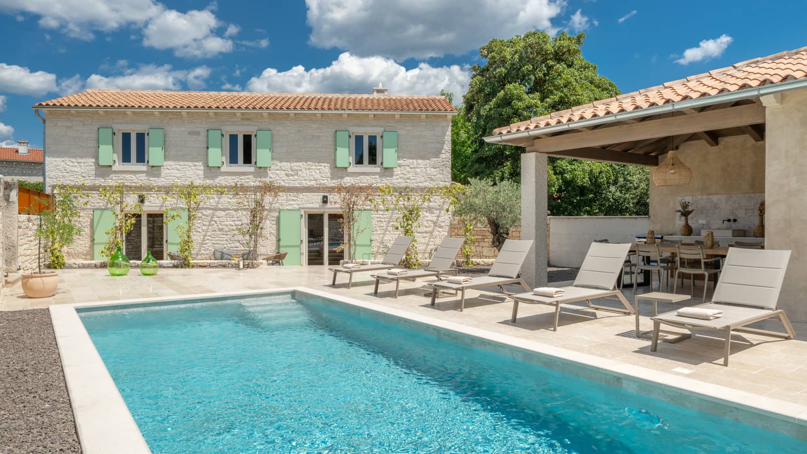 Villa lapidea istra